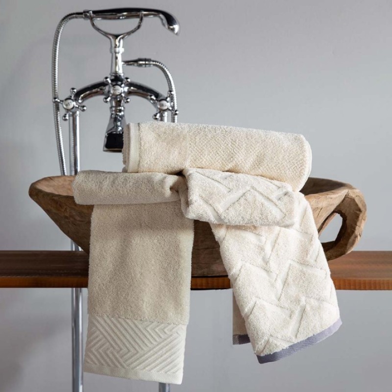 Elden Taksitle APRICITAS TULIPA 3 LÜ HAVLU SETİ 50X90