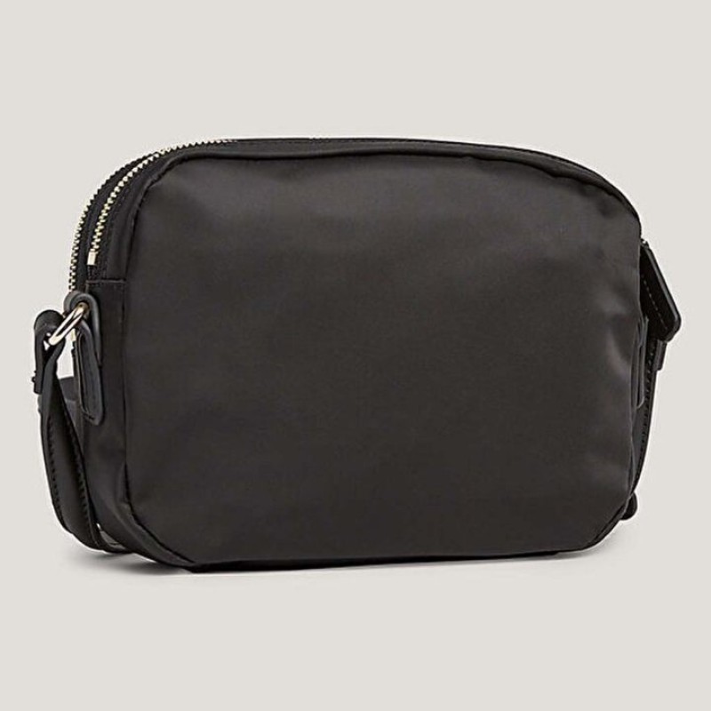 Elden Taksitle TOMMY HILFIGER SİYAH KADIN ÇANTA SS25 POPPY TH CROSSOVER AW0AW15638BDS