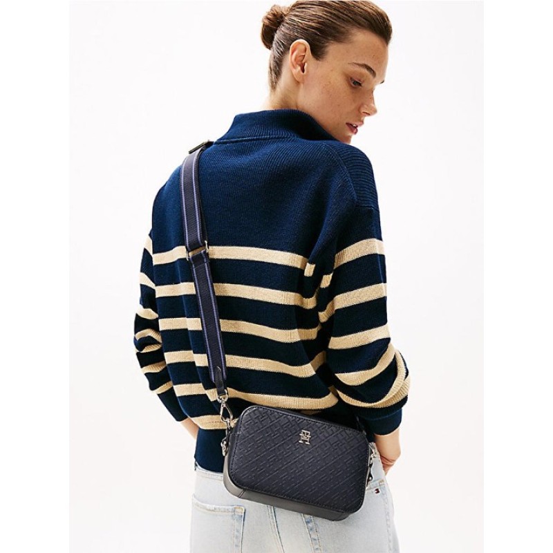 Elden Taksitle TOMMY HILFIGER MAVİ KADIN ÇANTA SS25 TH DISTINCT CAMERA MONO AW0AW17221DW6