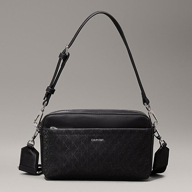 Elden Taksitle CALVIN CLEIN SİYAH KADIN ÇANTA SS25 CK MUST CONV CAMERA MONO K60K613021BEH