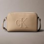 CALVIN CLEIN BEJ KADIN ÇANTA SS25 SCULPTED EW CAMERA LV04K3036GPBF