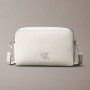 CALVIN CLEIN BEYAZ KADIN ÇANTA SS25 MINIMAL MONOGRAM EW CAMERA LV04K3162GCJH