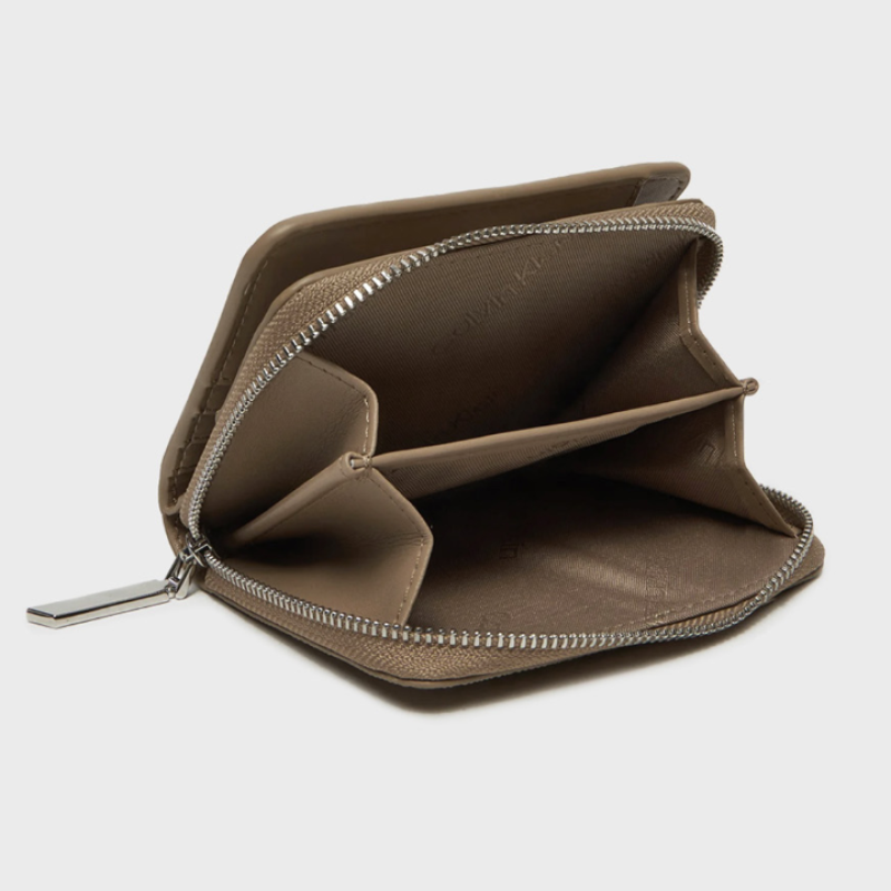 CALVIN KLEIN SS25 KADIN CÜZDAN K60K6128250F4 CK MUST MEDIUM ZIP AROUND MONO 8721107062969