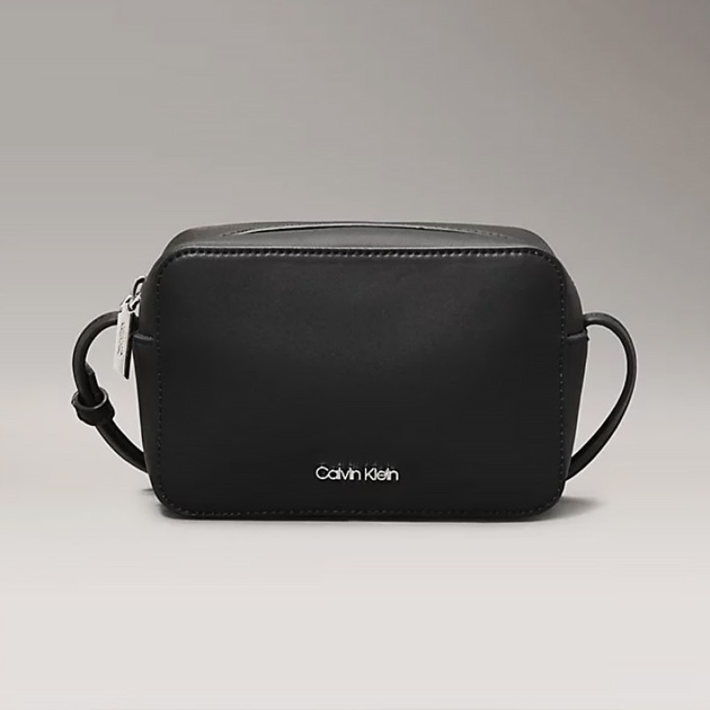 CALVIN CLEIN SİYAH KADIN ÇANTA SS25 CK MUST CAMERA K60K610293BAX
