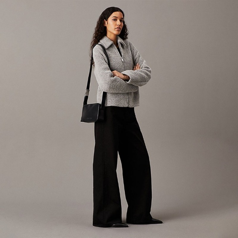 CALVIN CLEIN SİYAH KADIN ÇANTA SS25 EMBOSSED LOGO CAMERA K60K612555BEH