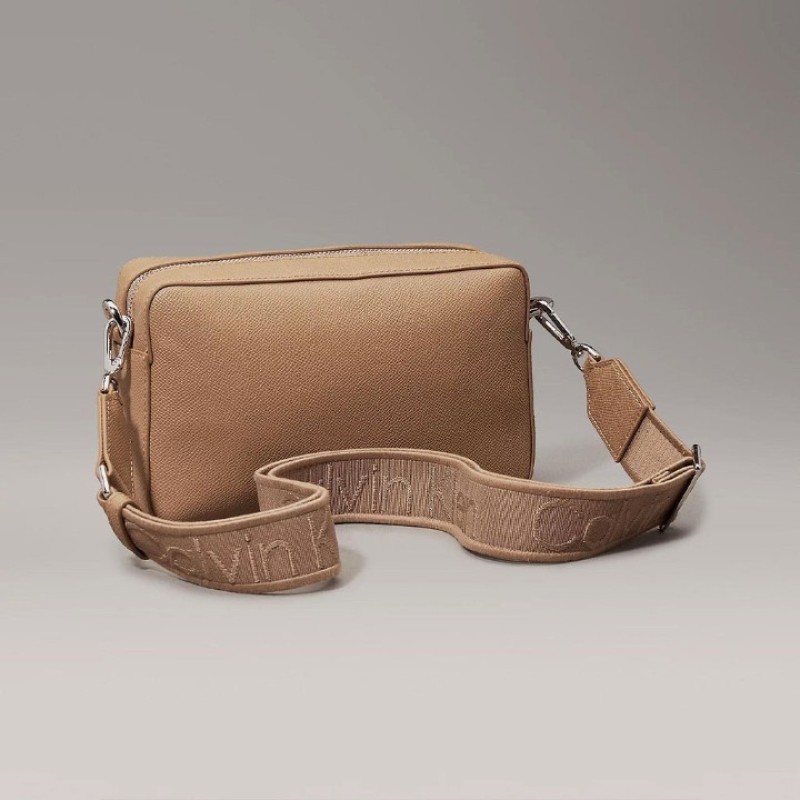 CALVIN CLEIN BEJ KADIN ÇANTA SS25 CK MUST CONV CAMERA K60K612802PAI