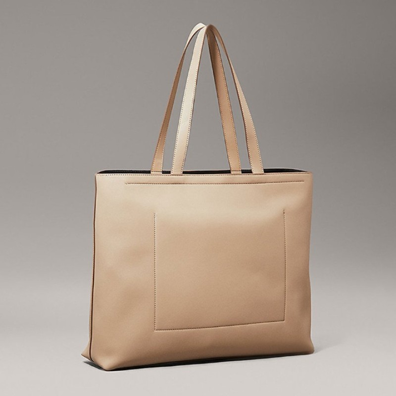 CALVIN CLEIN BEJ KADIN ÇANTA SS25 SCULPTED SLIM TOTE LV04K3070GPBF