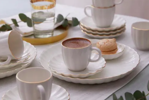 KÜTAHYA BONE LUZ FORM 12 PARÇA KAHVE TAKIMI ALTIN FİLELİ BNLZF12KT20